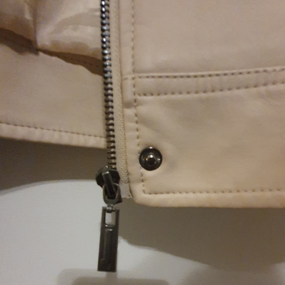 Jacket - Picture 8 of 9